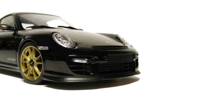 Illustration for article titled Porsche 911 GT2 RS by Minichamps